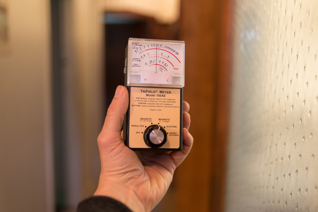 Trifield EMF meter reading 1.6 milligauss. Photo: J.Gilberd